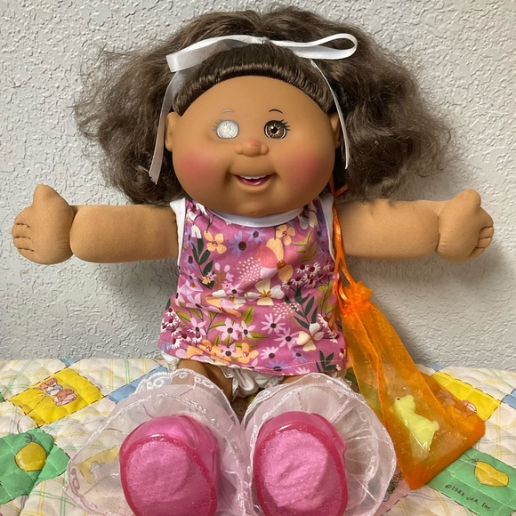 Cabbage Patch Kid Girl African American Brown Hair Brown Eyes WCT-55K 2015 - Picture 3 of 11